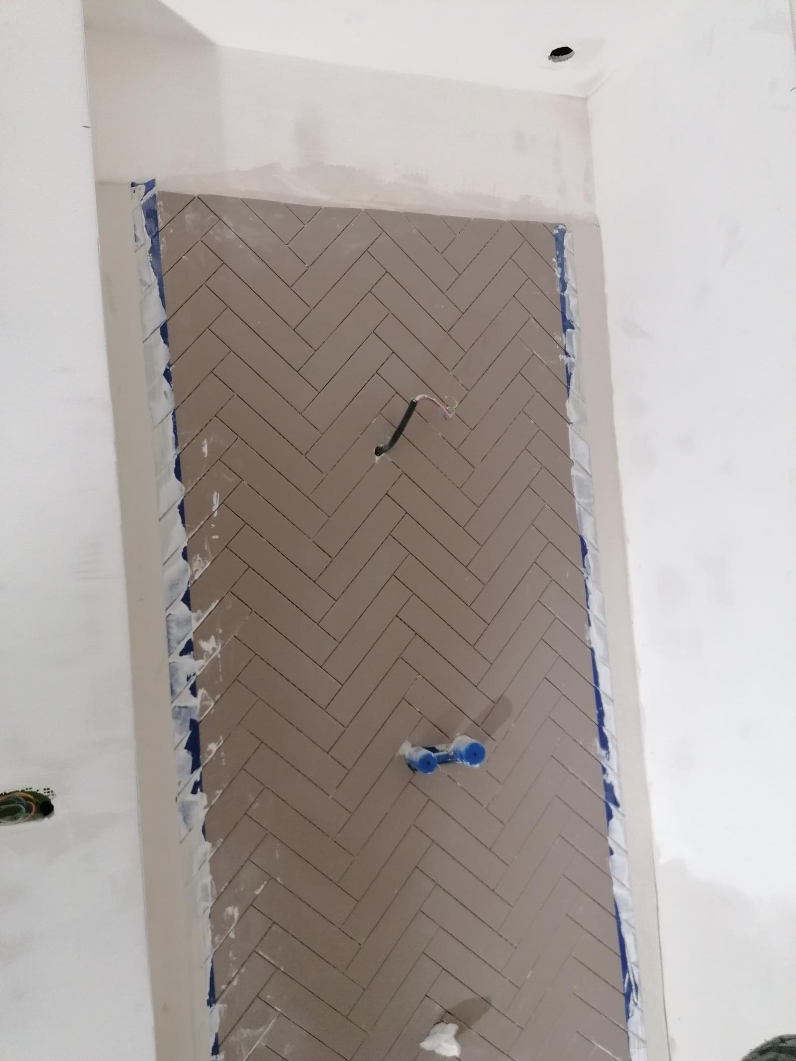 Echipa meseriasi,oferim servicii de gletuit,faianta,lavabil,izolatie,instalații sanitare,electrice,zidarie etc 0732387318