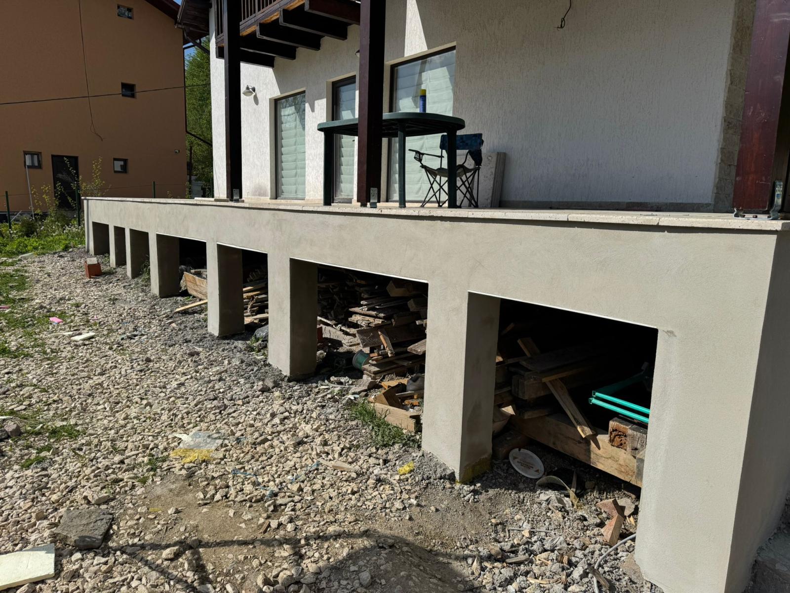 Parchetar/faianțar + multe altele le execut la gata