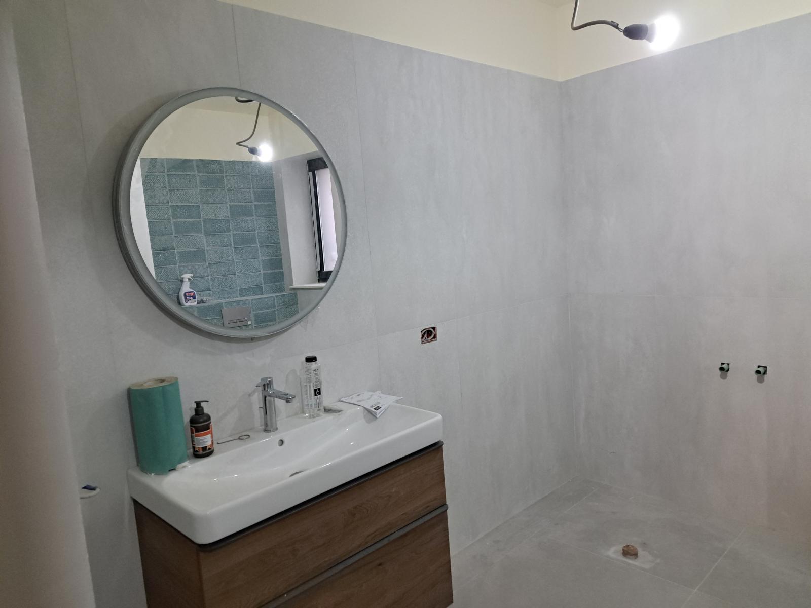 Renovari interioare apartamente spații comerciale rigips gresie faiantă parchet laminat montaj mobilier